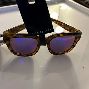Acrylic Tortoise Sunglasses. NWT. OS